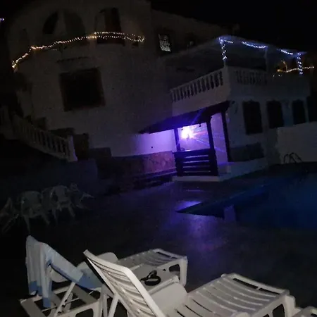 Maryvilla Zohra Holiday home *