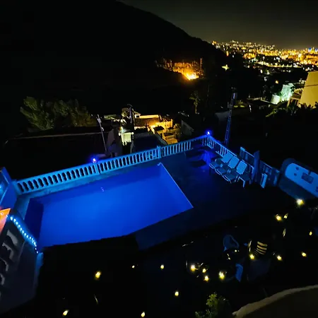 Maryvilla Zohra Calp