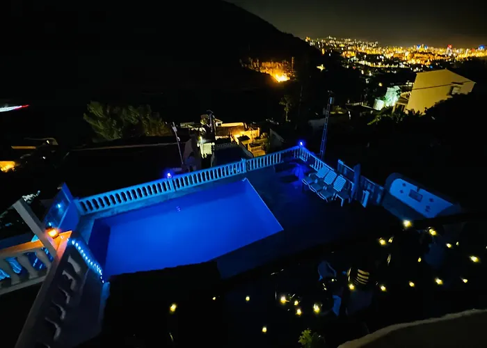 Maryvilla Zohra Calpe